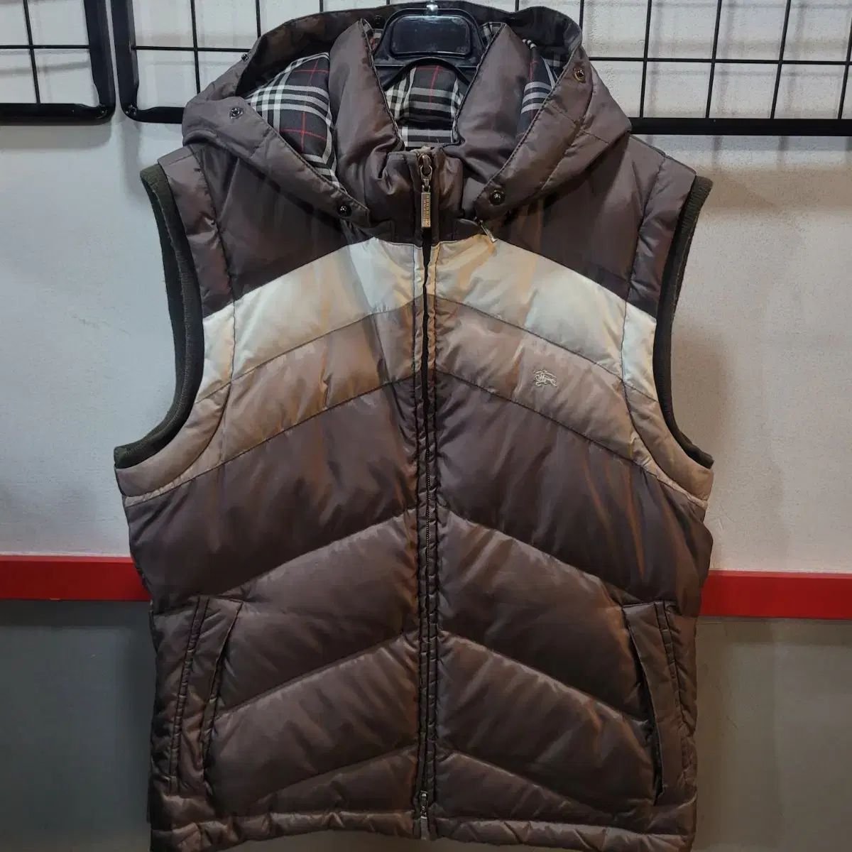 バーバリー レディース ダウン フード ベスト