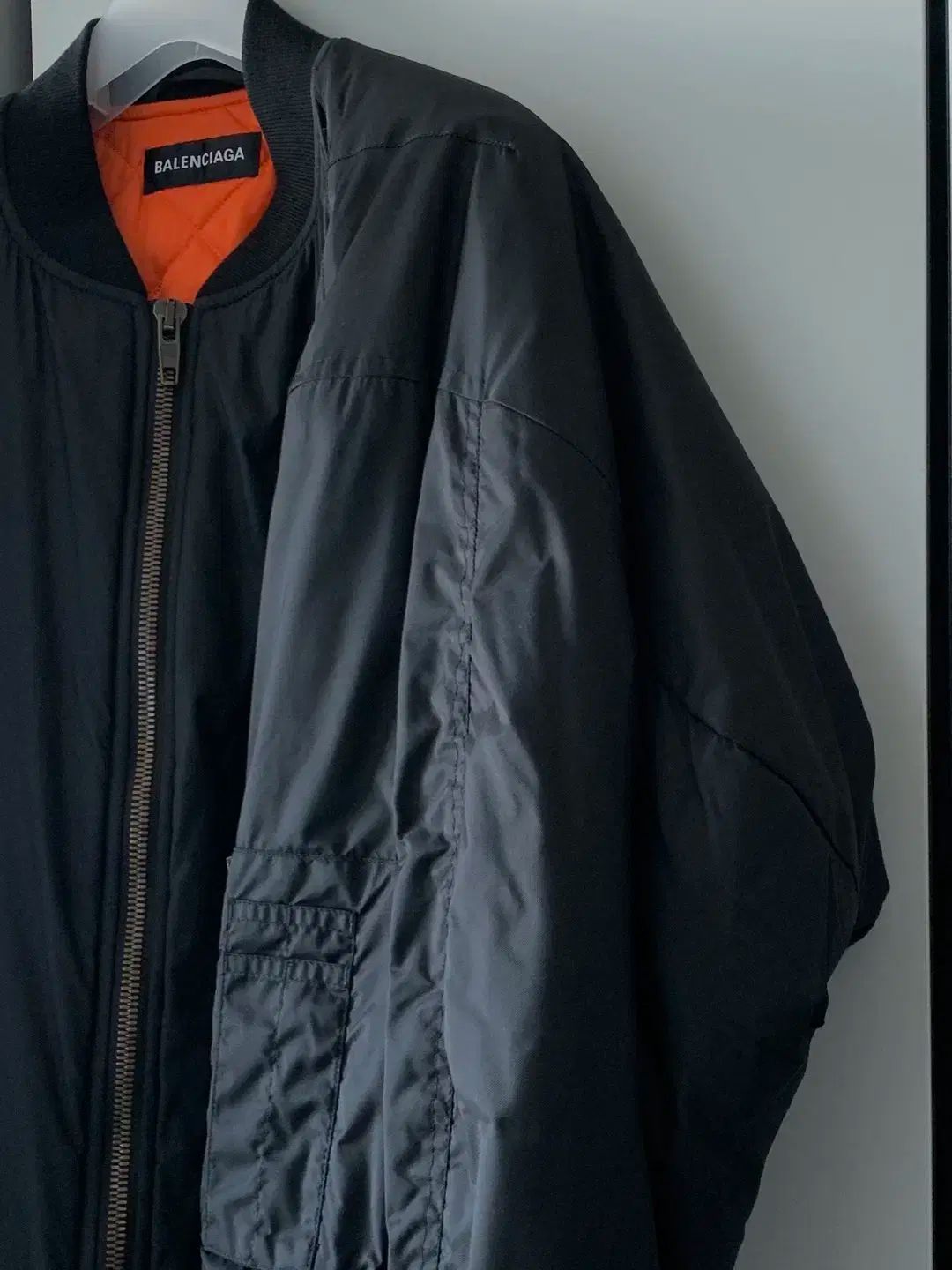 50 バレンシアガ