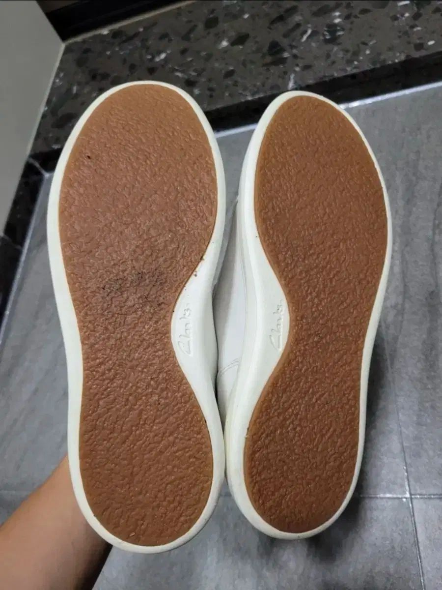 カジュアル スニーカー