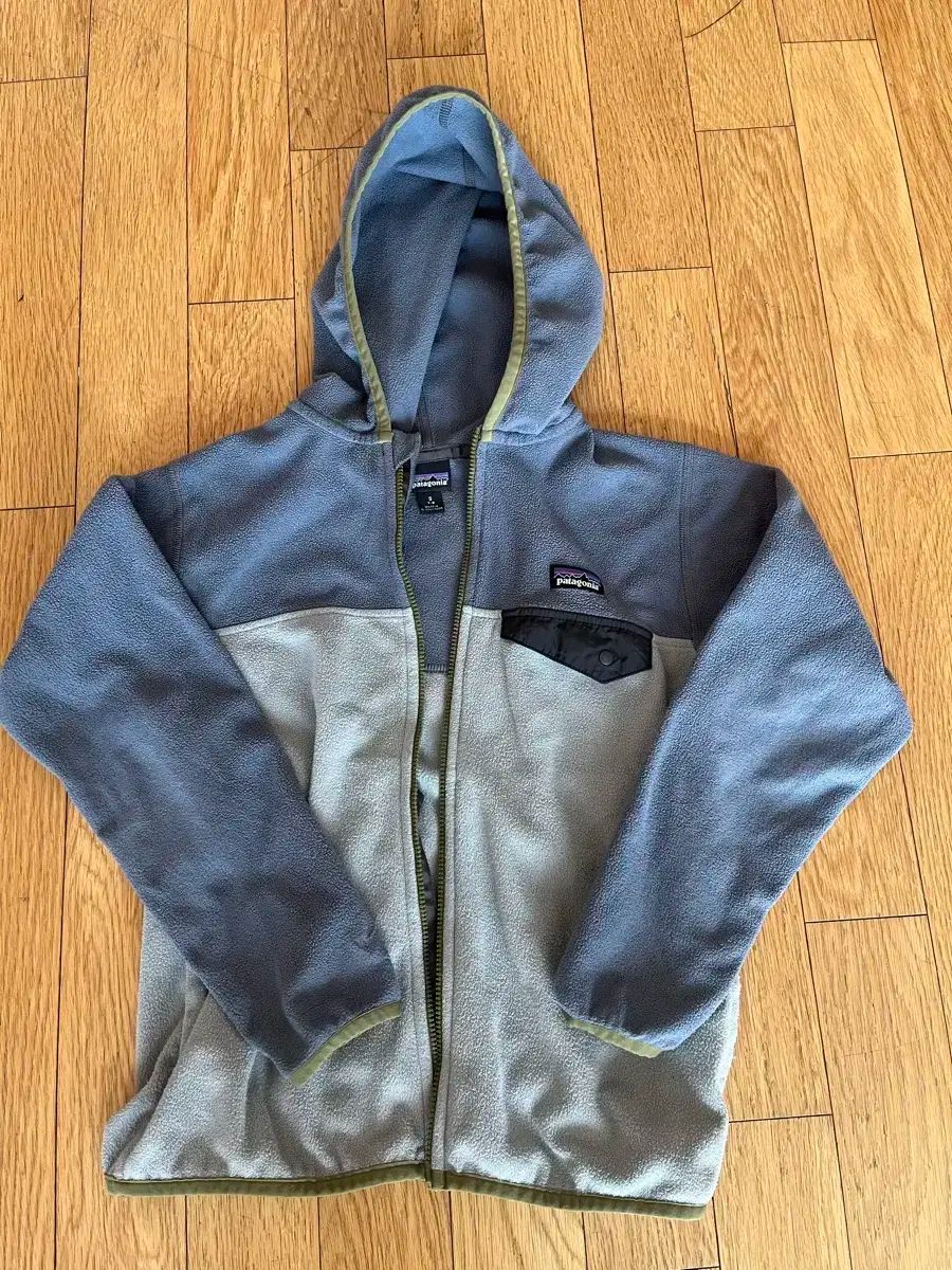 キッズ パタゴニア シンチラ フリース ジップアップ フーディー