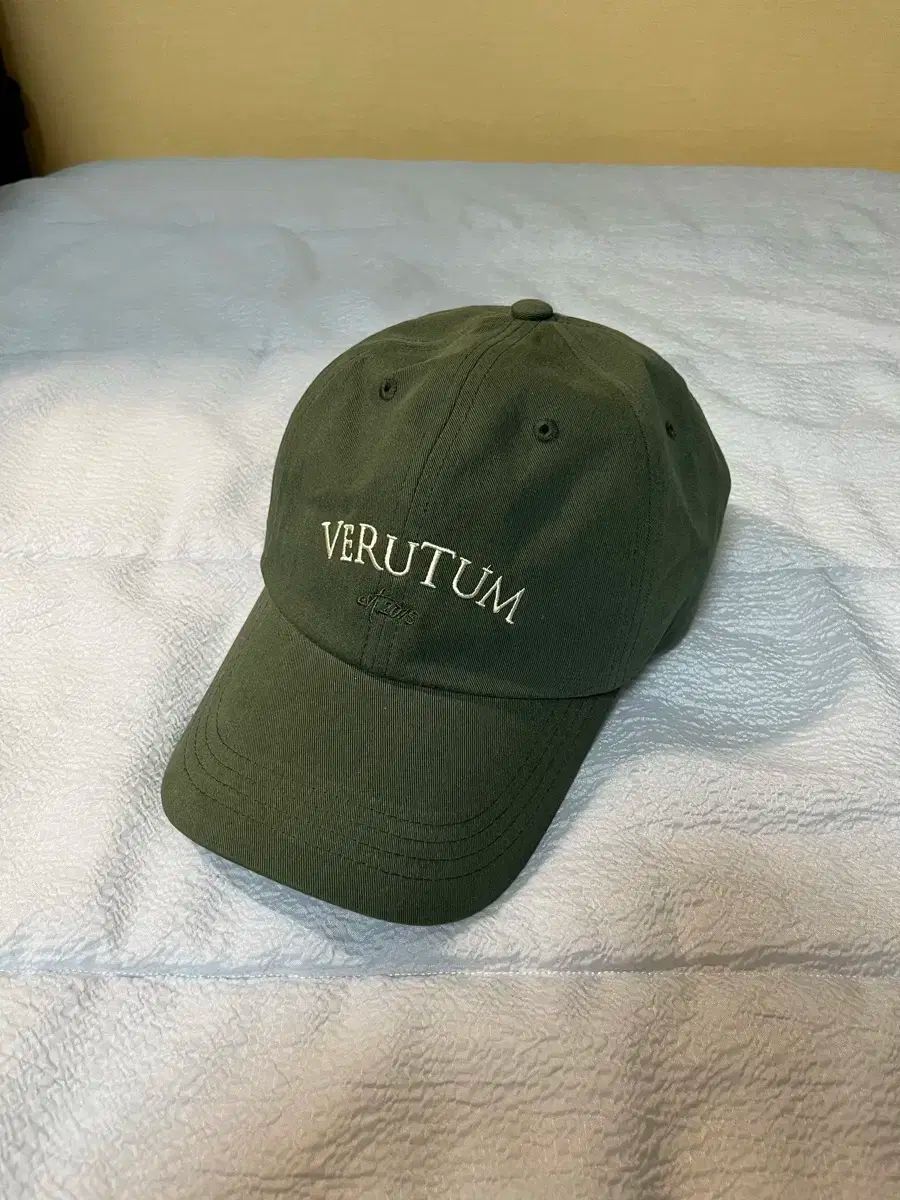 ベルタム セリフ ベースボールキャップ グリーン