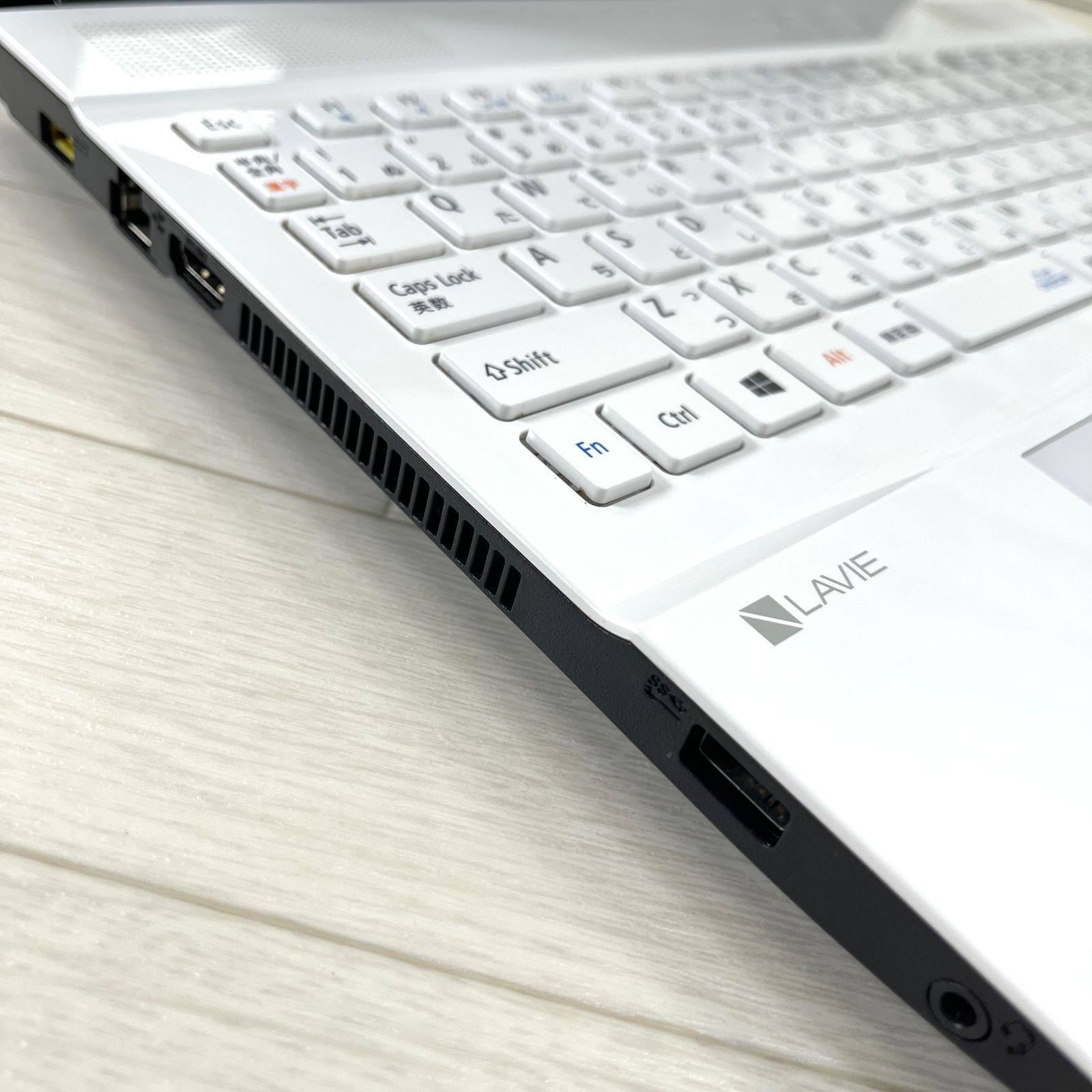 【NEC】LS700 高性能i7 SSD512GB 16GB ホワイトノートPC ☆最高峰 Core i7 きれいなホワイト 即決特典あり 高速新品SSD512GB