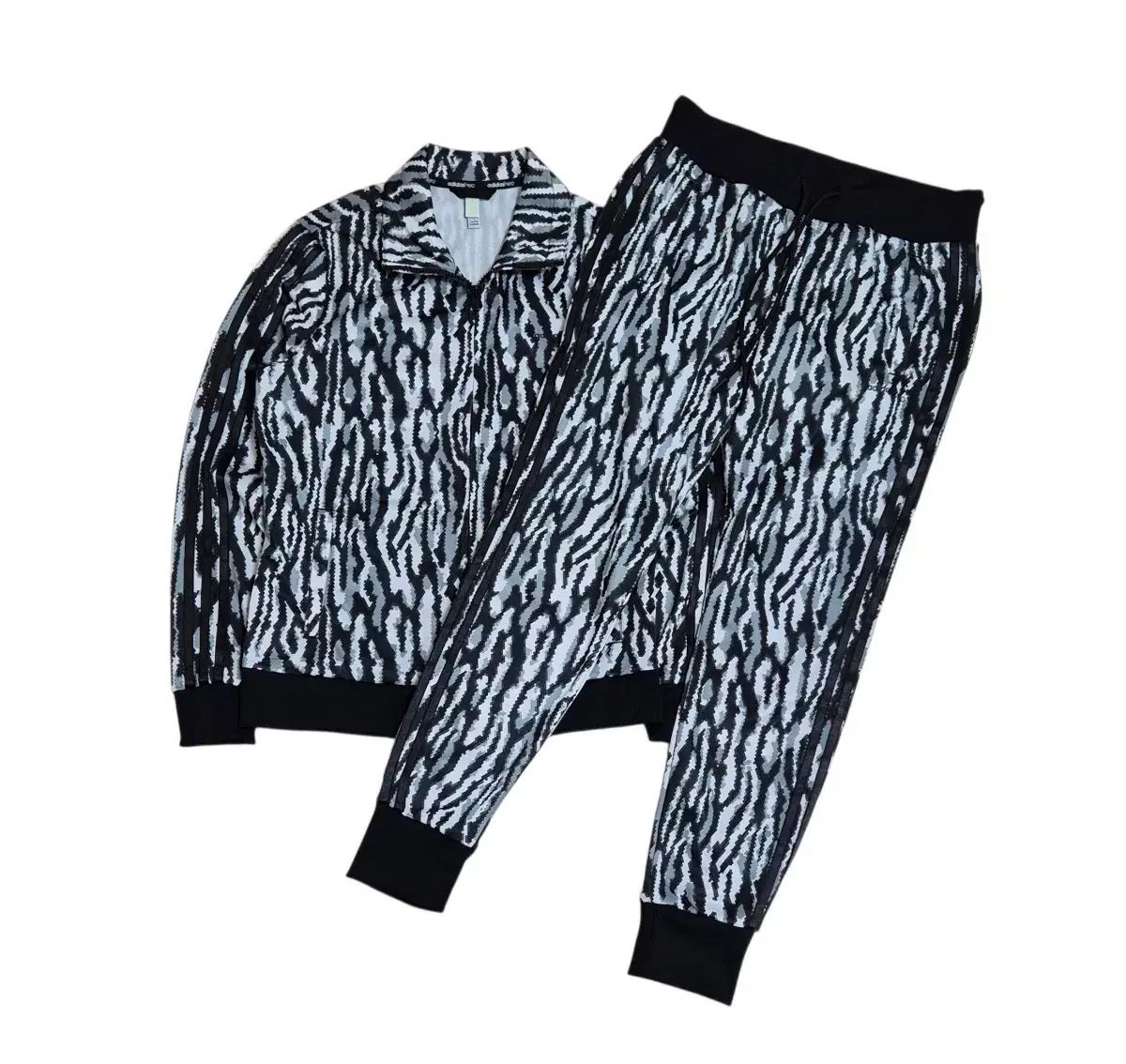 アディダス ゼブラ ジャージ セットアップ