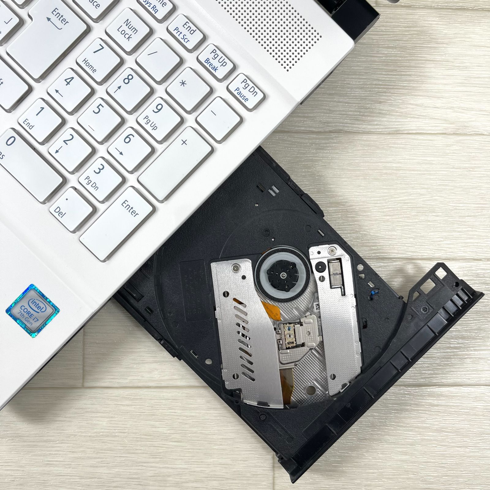 （2台まとめ買い）NEC LAVIE i7 新品SSD メモリ16 ys-ns56-n15s-bk.jpg