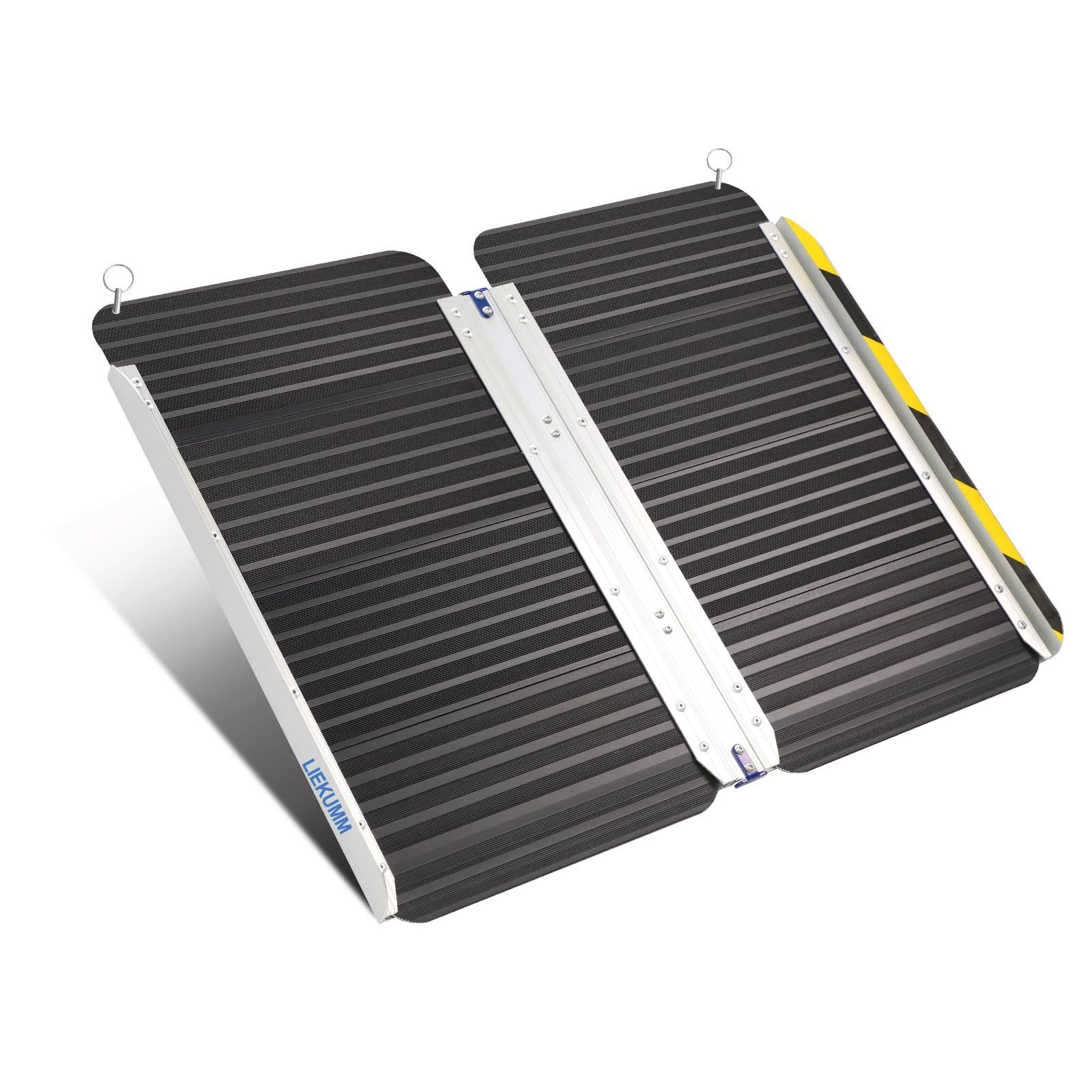 LIEKUMM 車椅子 スロープ 長さ61cm 幅広73cm 段差スロープ 耐荷重300kg 軽量アルミ製 折りたたみ 滑り止め ハンドル付き 段差解消 階段 玄関 室外 ガレージ ベビーカー 電動車椅子 台車 手押し車 自転車 高齢者 障害者へのサポート 黒