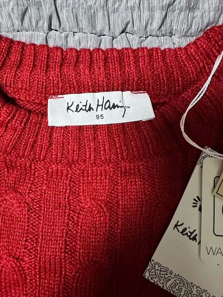 キース ヘリング カシミアブレンド ケーブルニット レッド