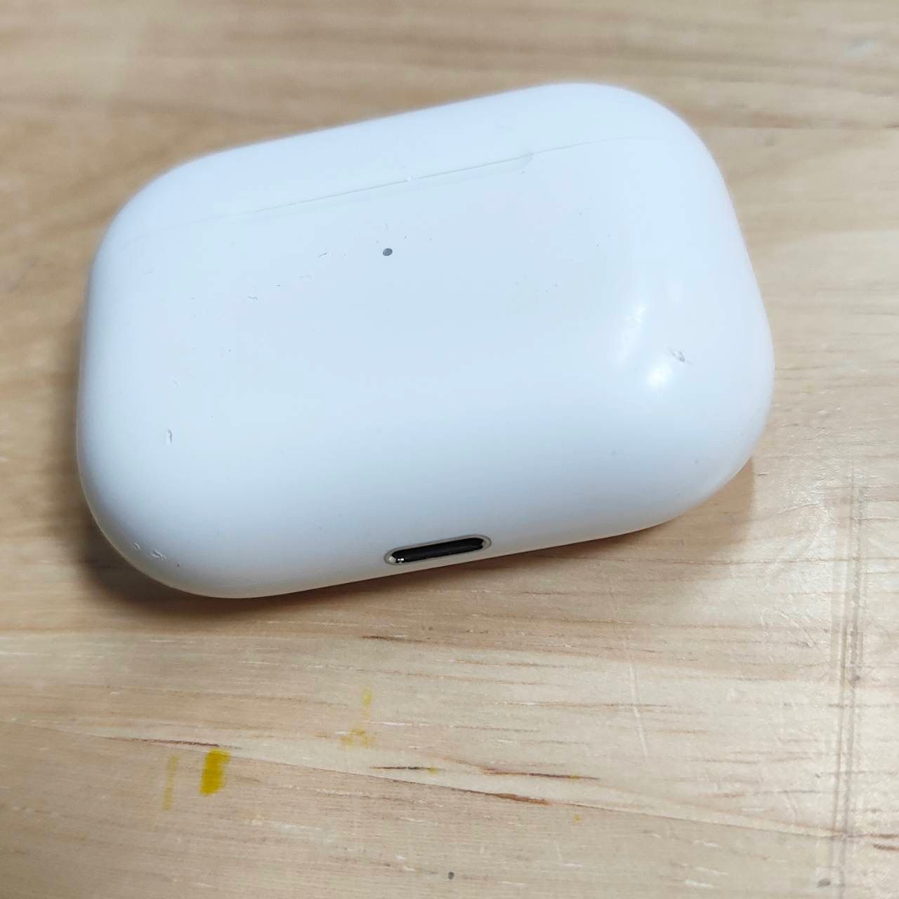 Apple AirPods Pro 第1世代 充電ケースのみ Cランク - メルカリ
