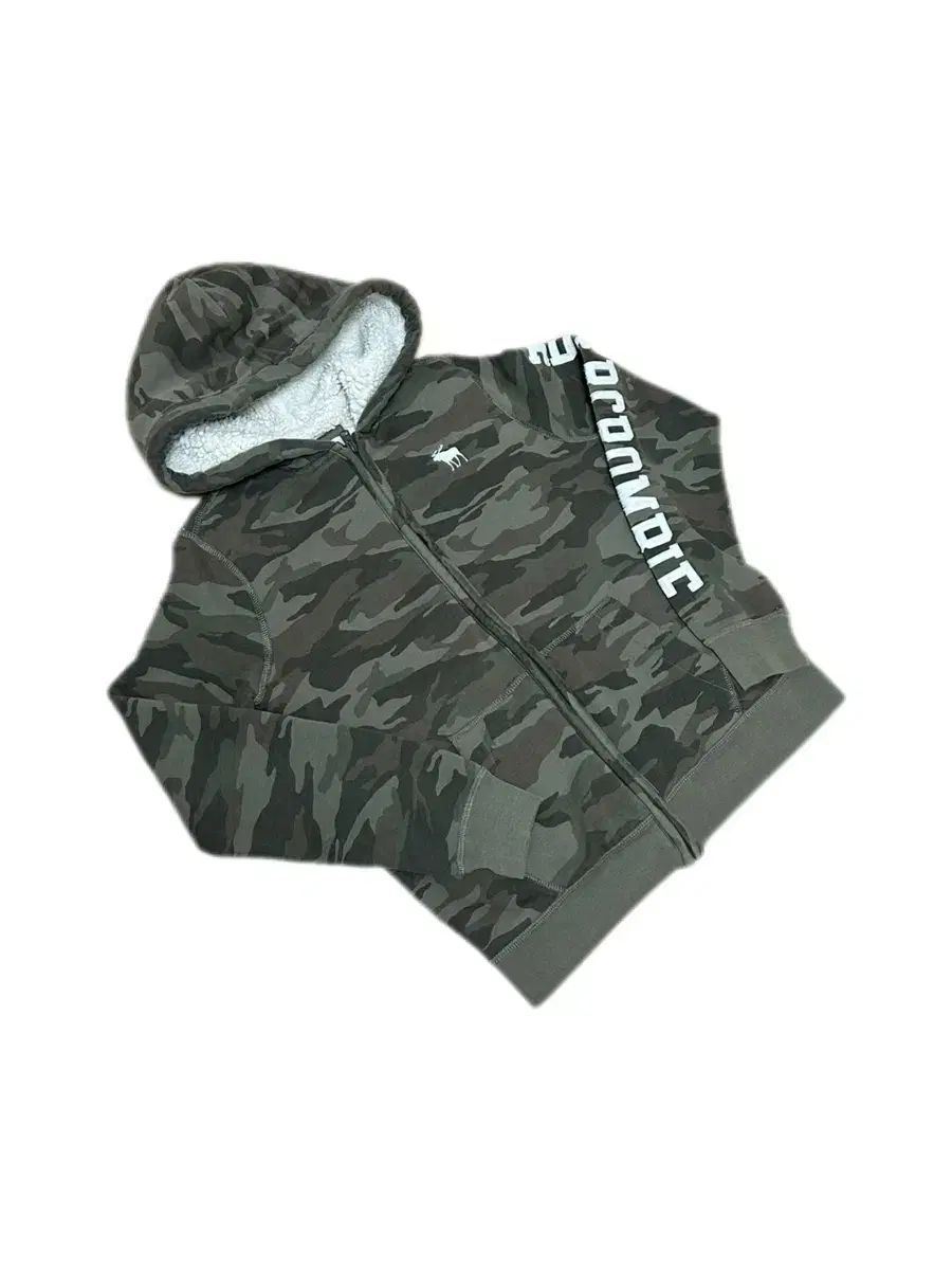 アバクロンビー カモ シェルパ フードジップアップ