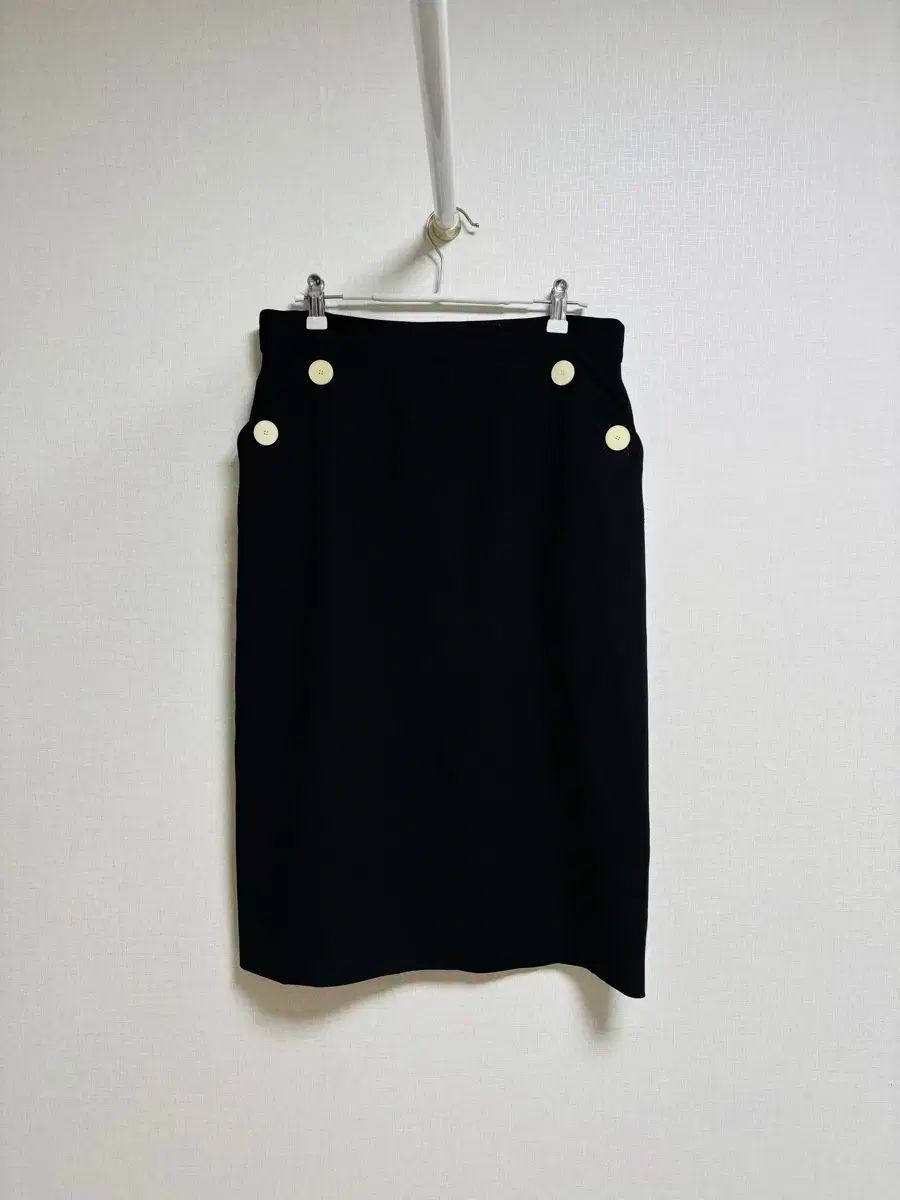 SCADA エスカーダ ボタン ポイント ブラック スカート