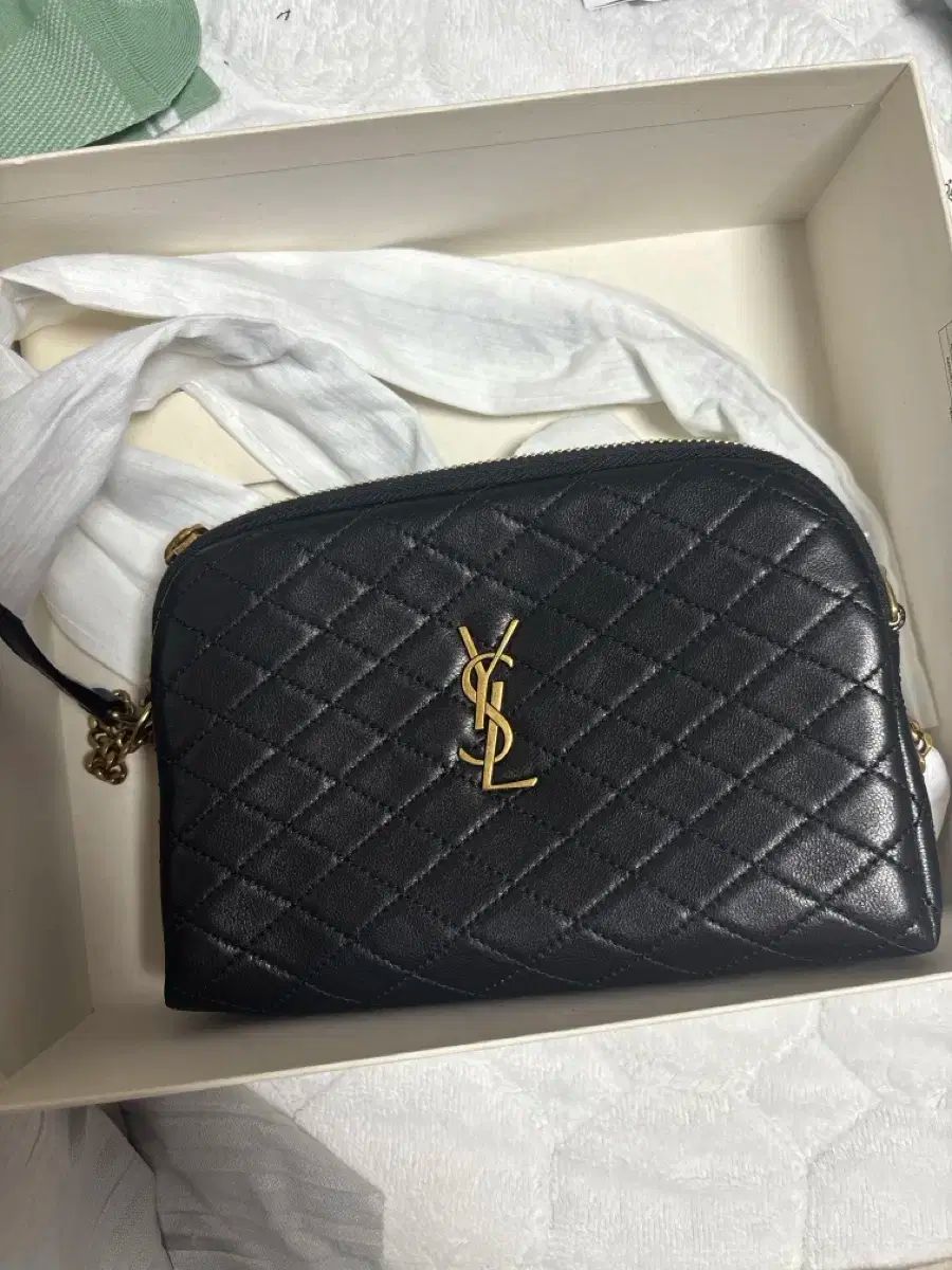 イヴ サンローラン カメラバッグ