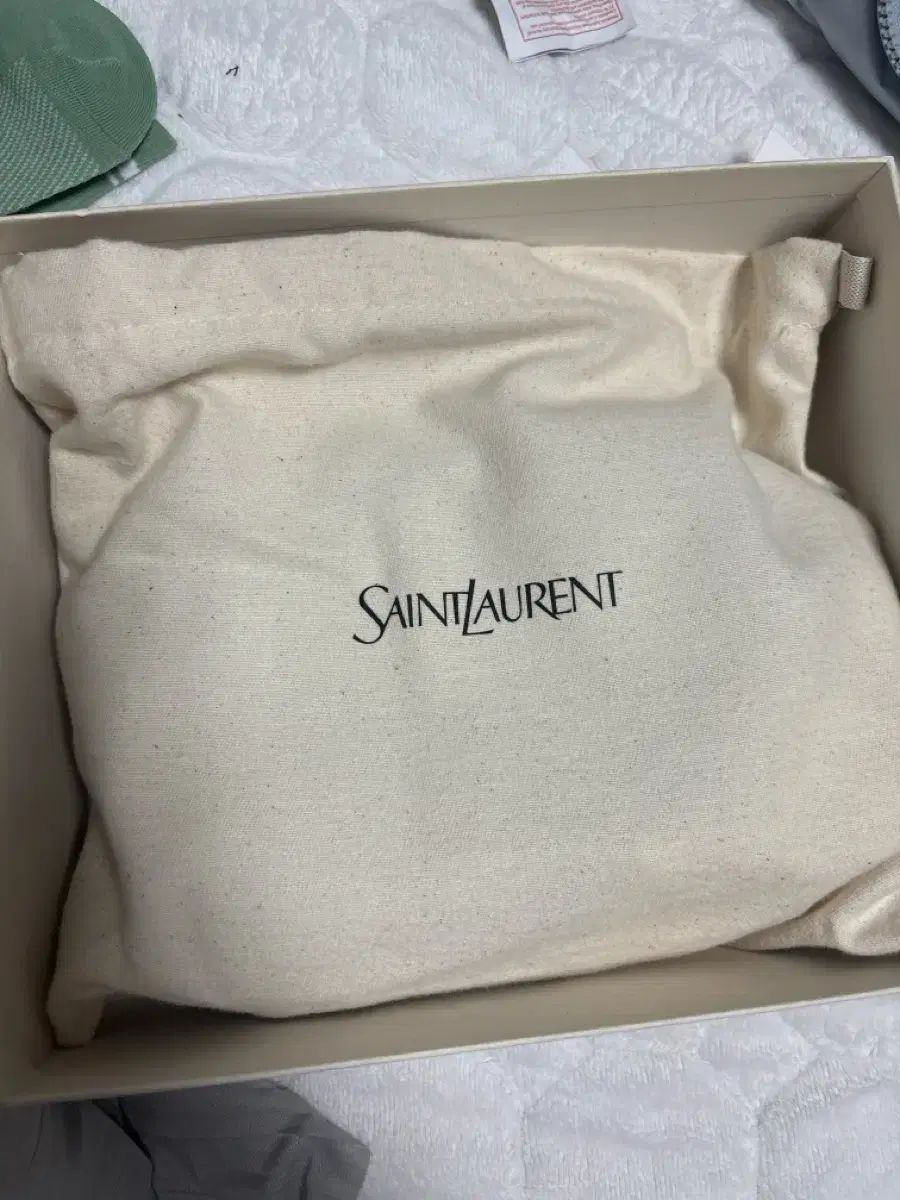 イヴ サンローラン カメラバッグ