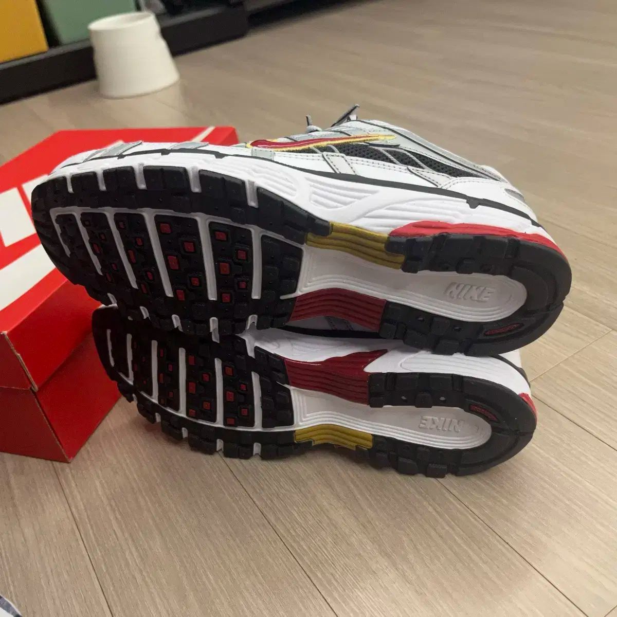 メタリックシルバー レッド