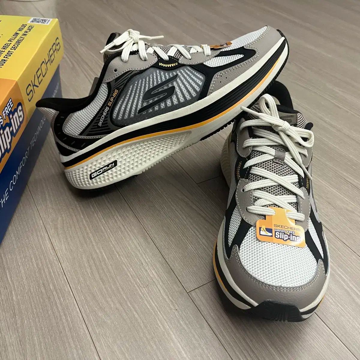 スケッチャーズ ゴーランエリベート スリップイン L 260