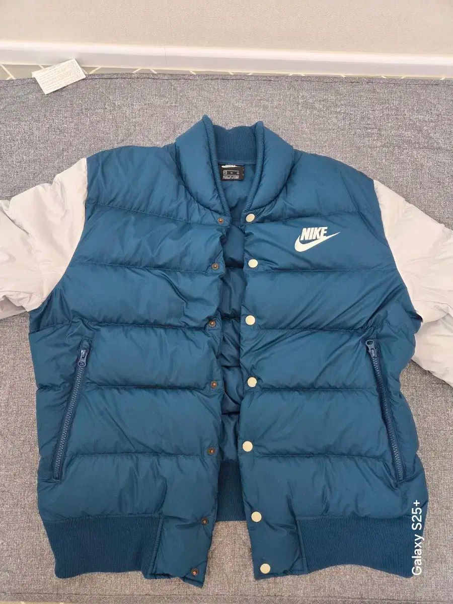 ナイキ ダウン ブルゾン ジャケット