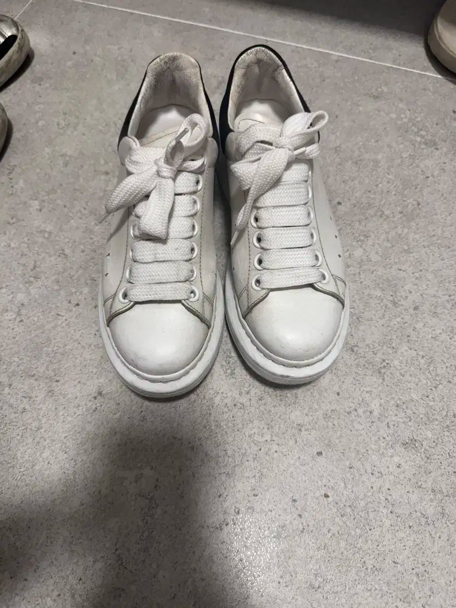 Alexander McQueen アレキサンダー マックイーン