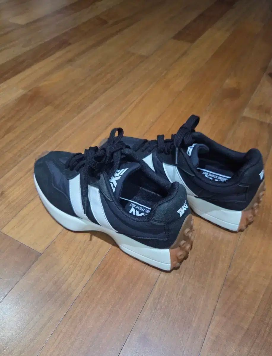 レディースゴルフシューズ 235サイズ