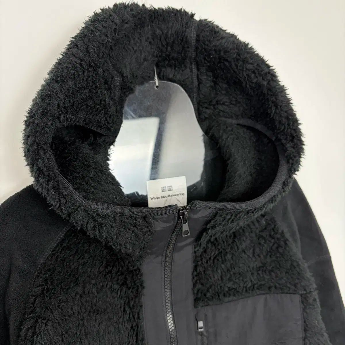 ユニクロ ホワイトマウンテニアリング フリースジャケット