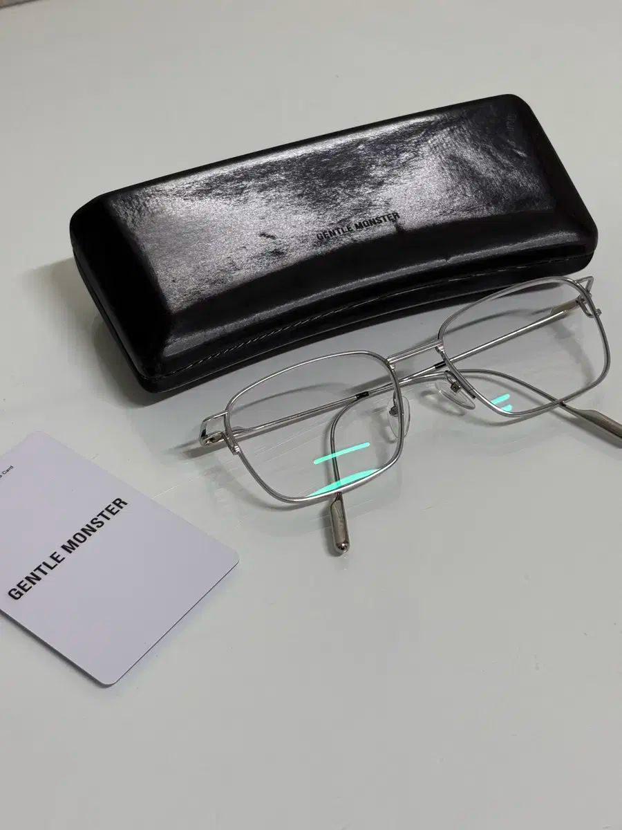 ジェントルモンスター Otas-02