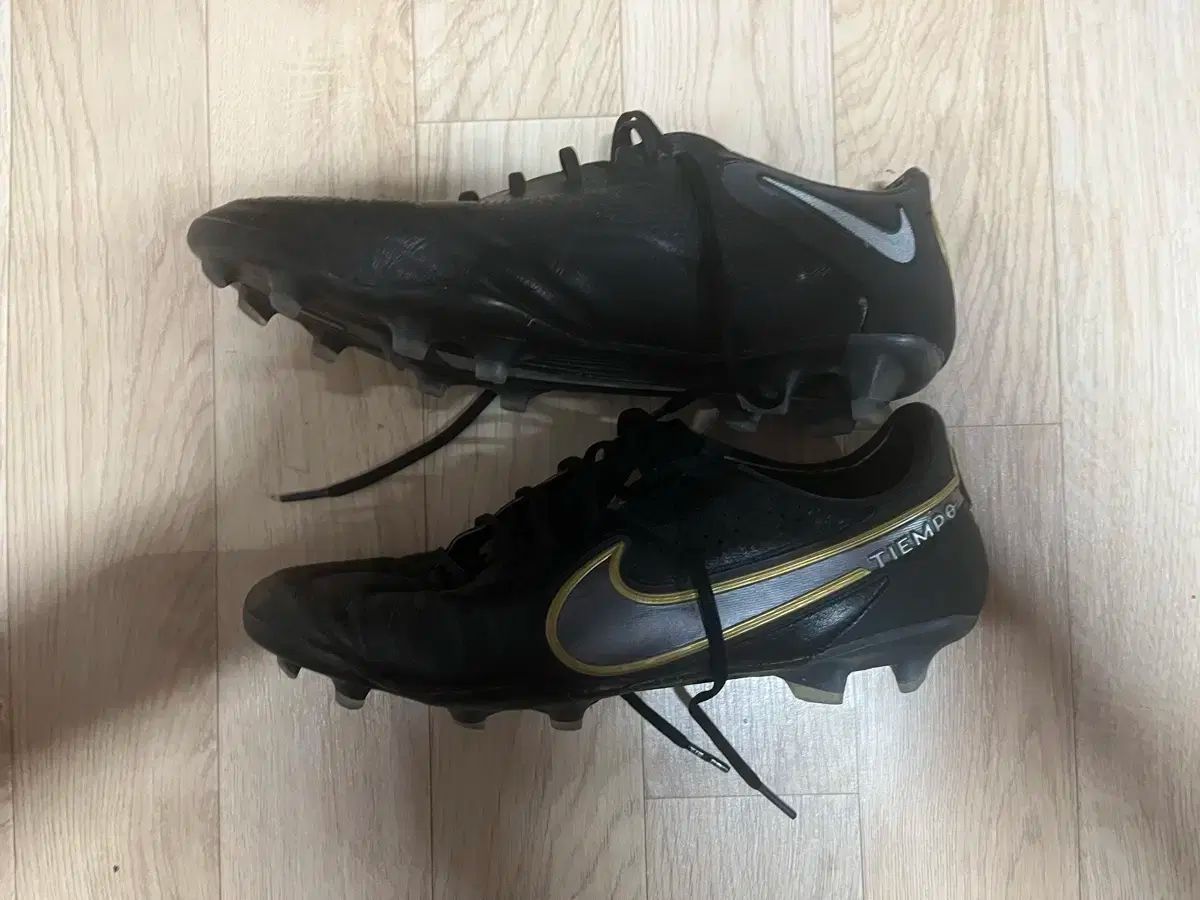 ナイキ ティエンポ レジェンド 9 エリート 275