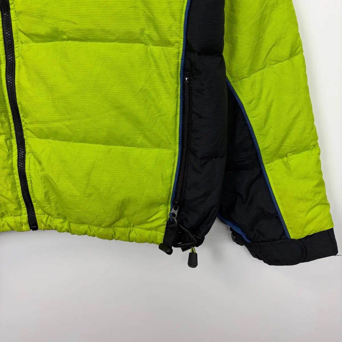 ダウン ジャケット