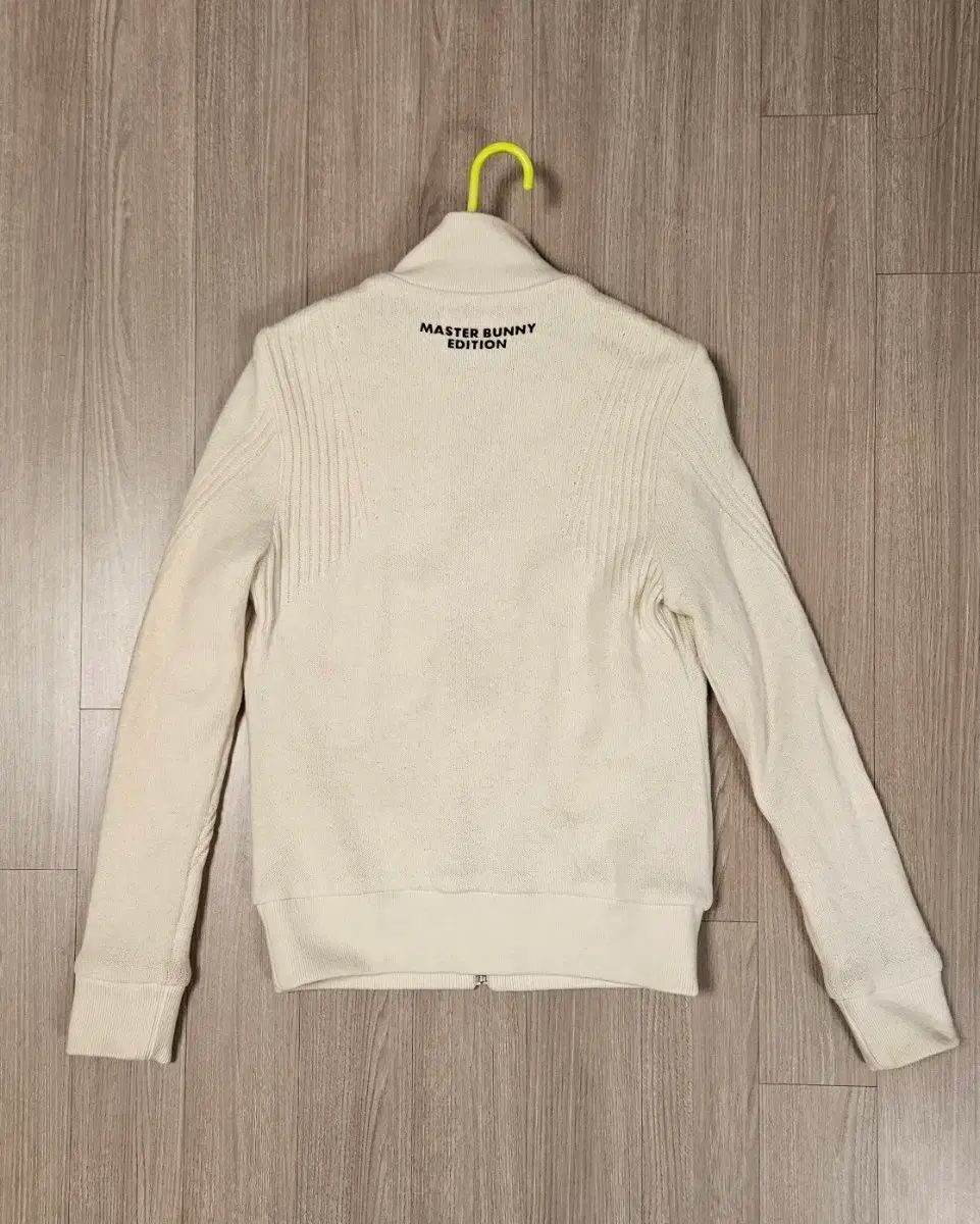 マスターバニーエディション 防風アウター