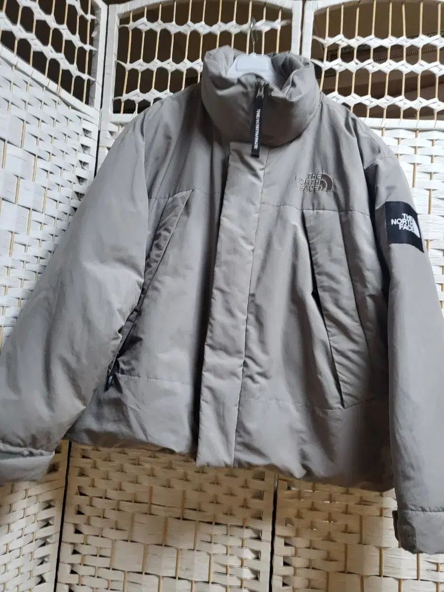 ザノースフェイス ダウン アウター ベージュ