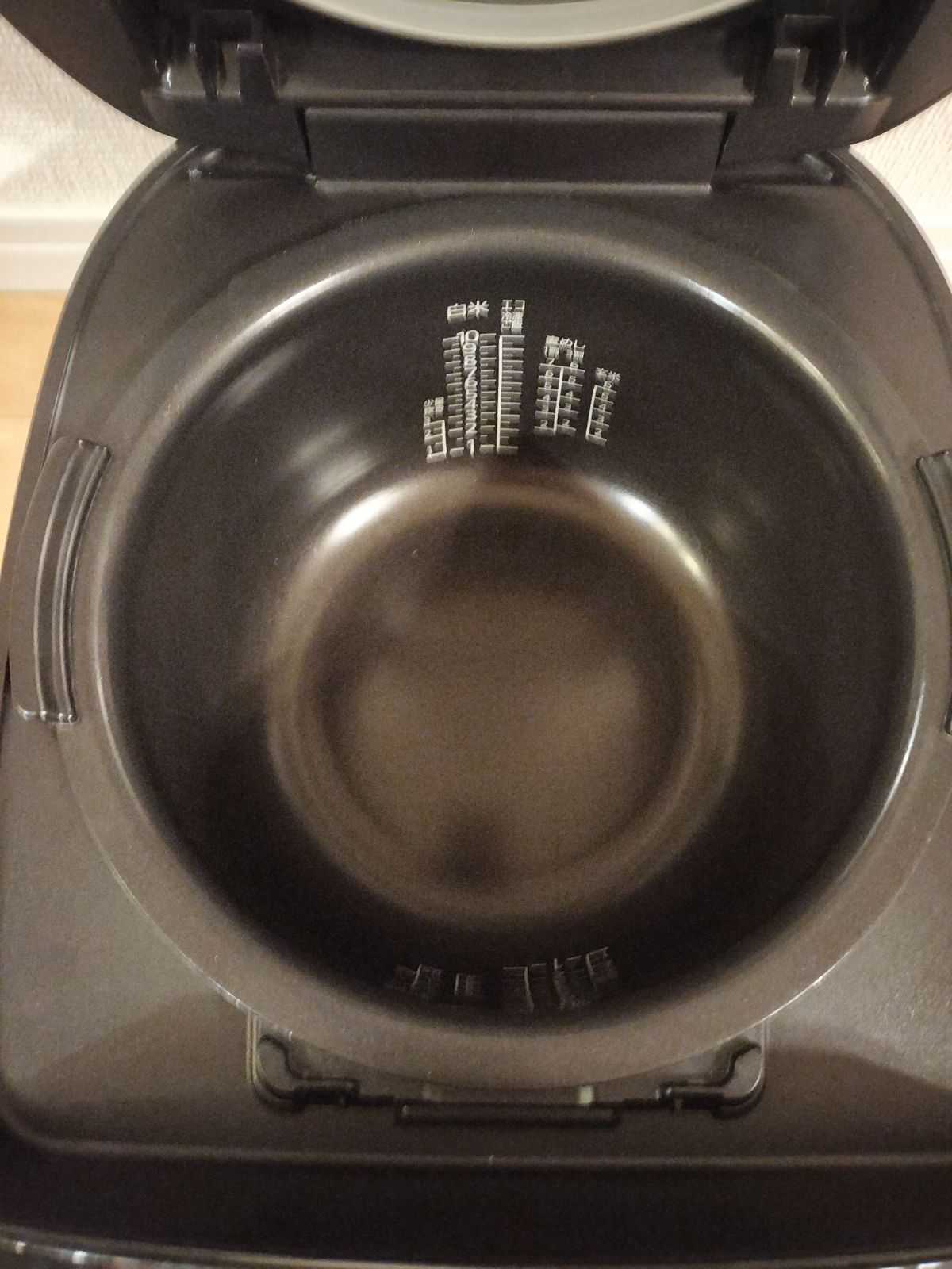 圧力IHジャー炊飯器