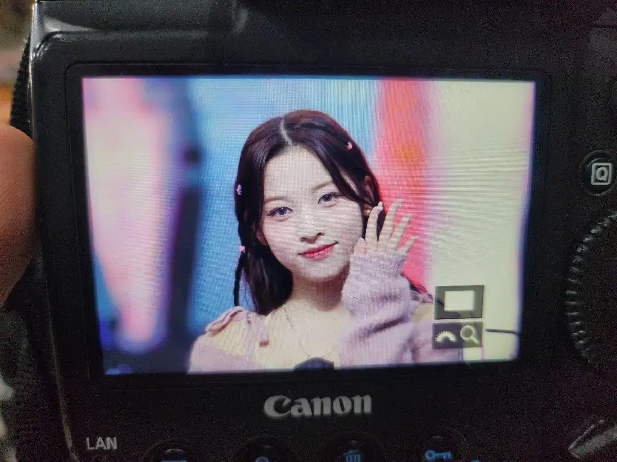 リーセンヌ メイ 240404ペンサ サイン入りポラロイド