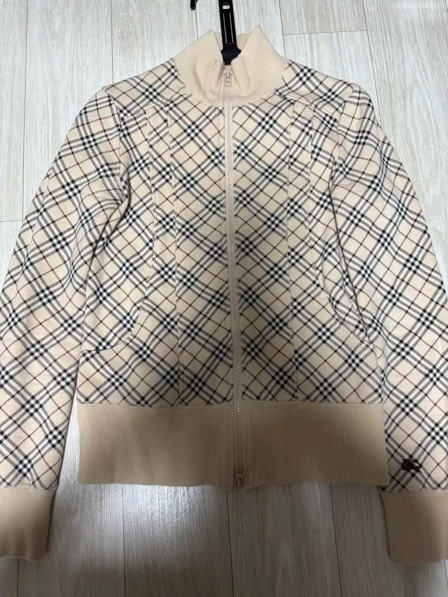 バーバリー ブルーレーベル ノバ チェック ツーウェイ ジップアップ 38サイズ