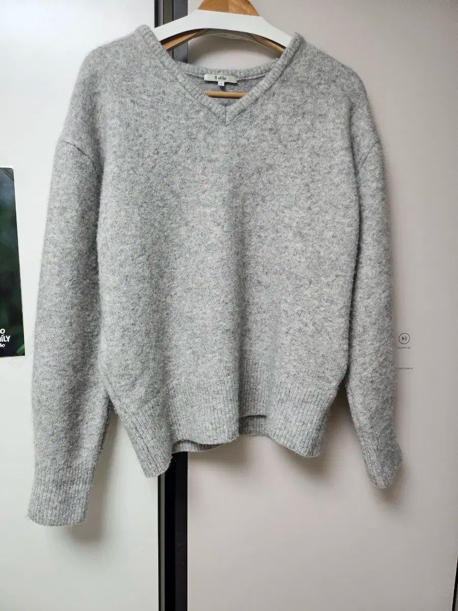 タイラー Vネック ニット 2 グレー