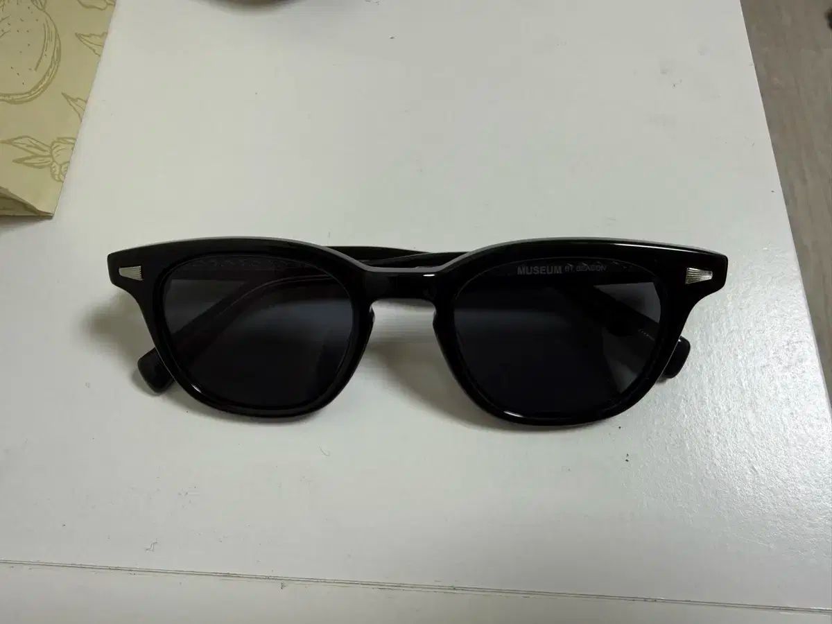 ミュージアムバイビーコン MUSEUM 6 ARTISAN C1 サングラス