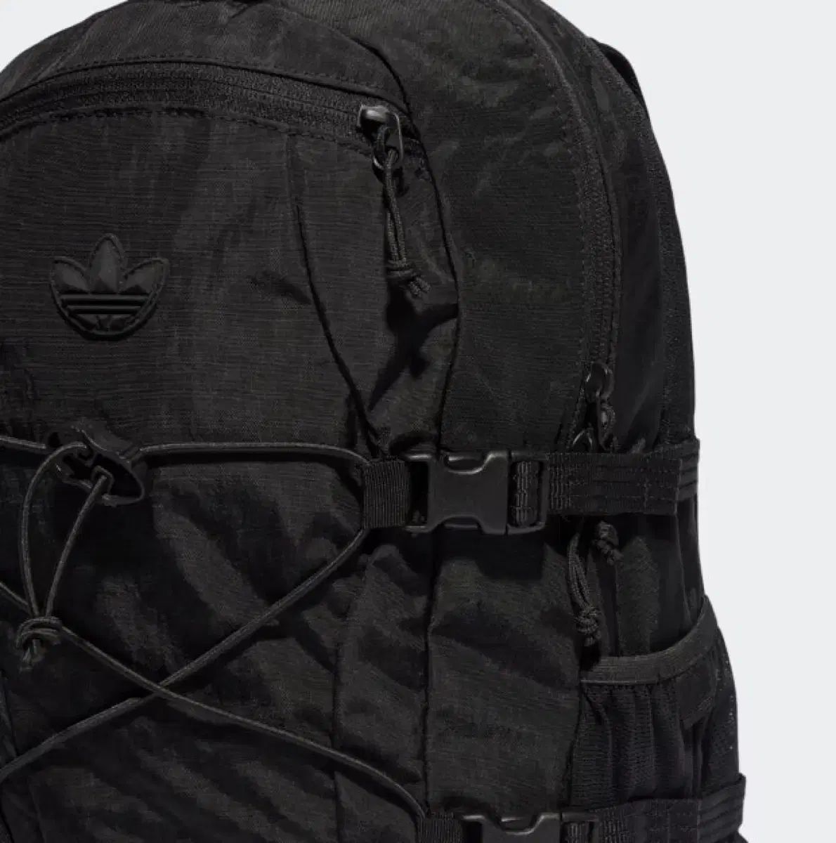 adidas バックパック ヴィンテージ トリプル ブラック