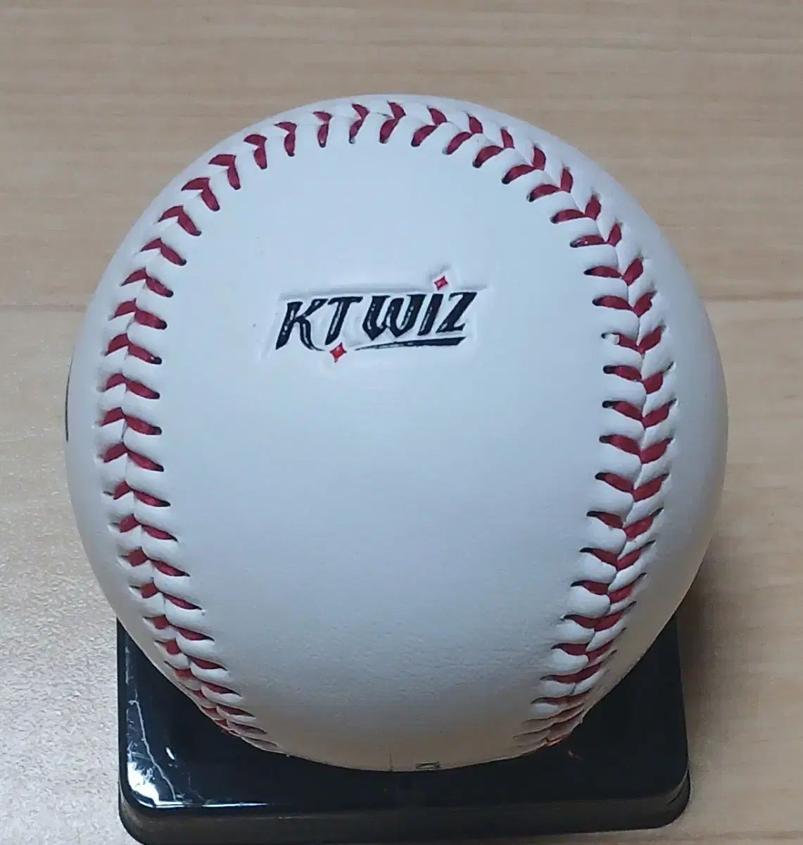 KT ウィズ(WIZ) アン・ヒョンミン ロゴボール サイン入り サインボール