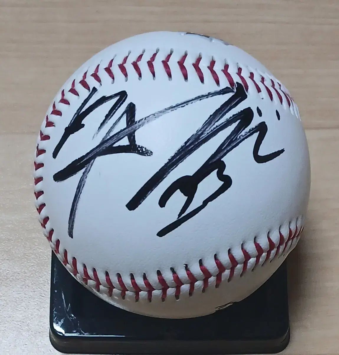 KT ウィズ(WIZ) アン・ヒョンミン ロゴボール サイン入り サインボール