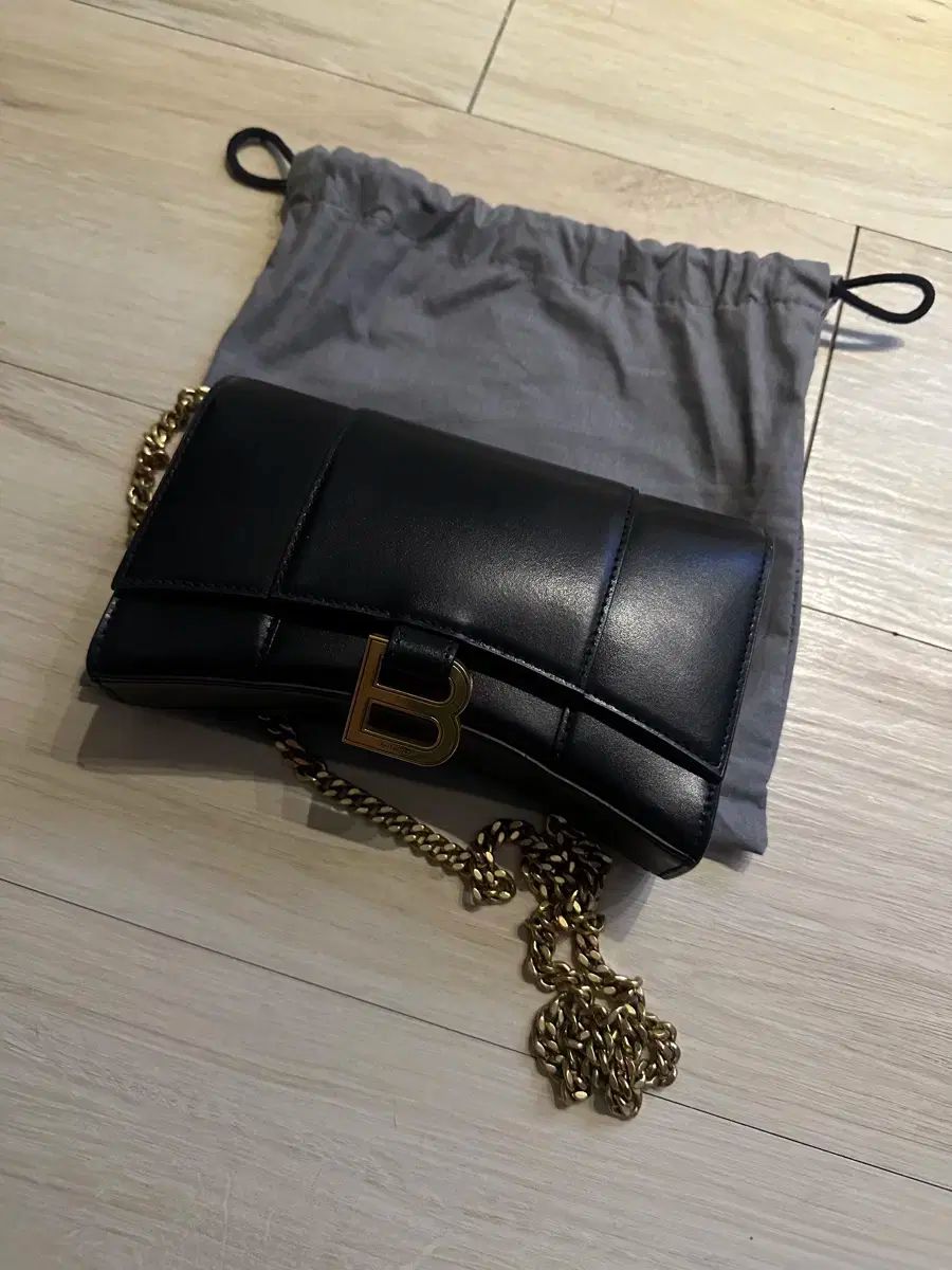 バレンシアガ アワーグラス ミニバック ブランドバック