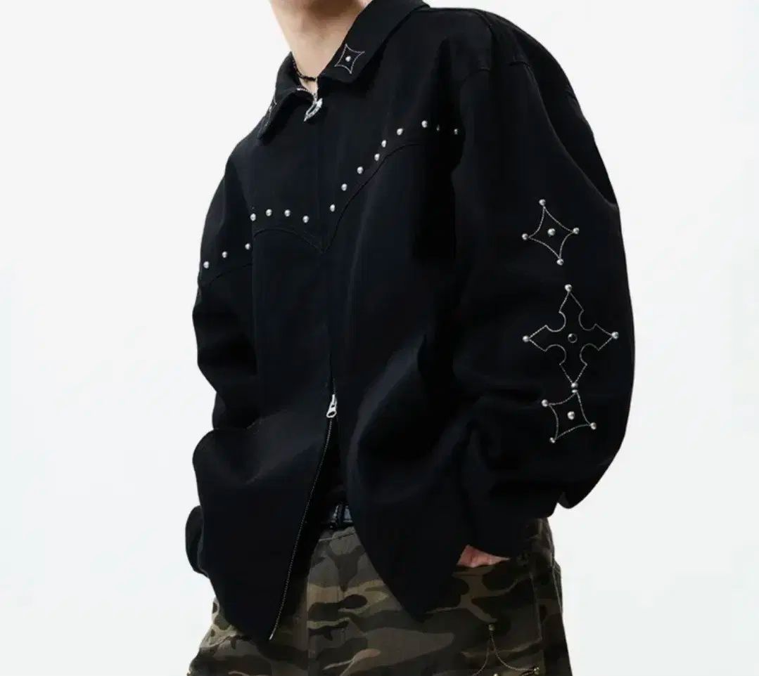 CRITIC スタッズ ウォーク ジャケット ブラック Lサイズ