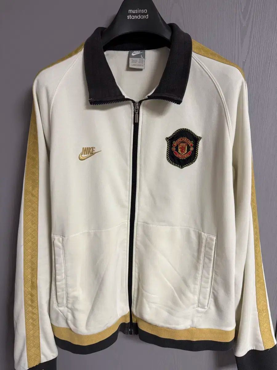 07 08 NIKE マンチェスター ユナイテッド トラック ジャケット ジップアップ 白 GOLD