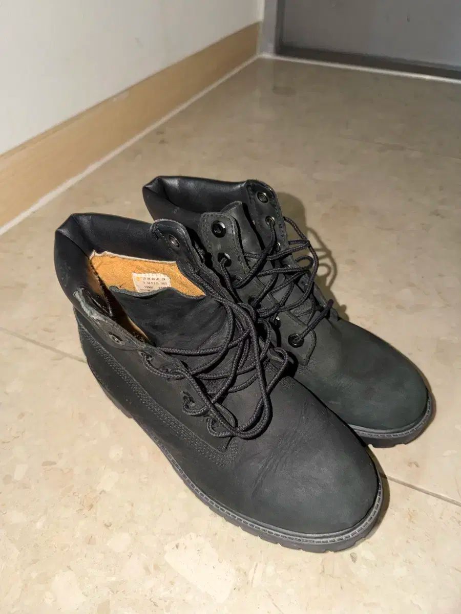 Timberland ティンバーランド 6インチ ブラック ウォーカー 240