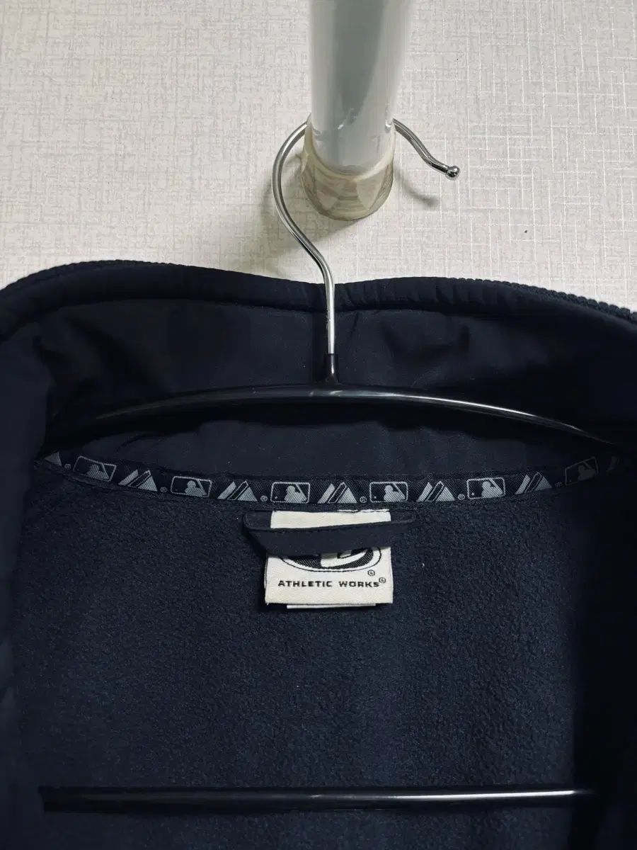 アスレチック ウォーク NY マジェスティック ヤンキース バイ ウィンドブレーカー アウター