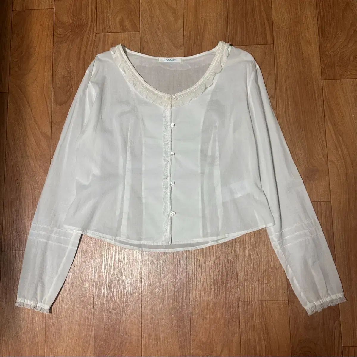 フリル ブラウス