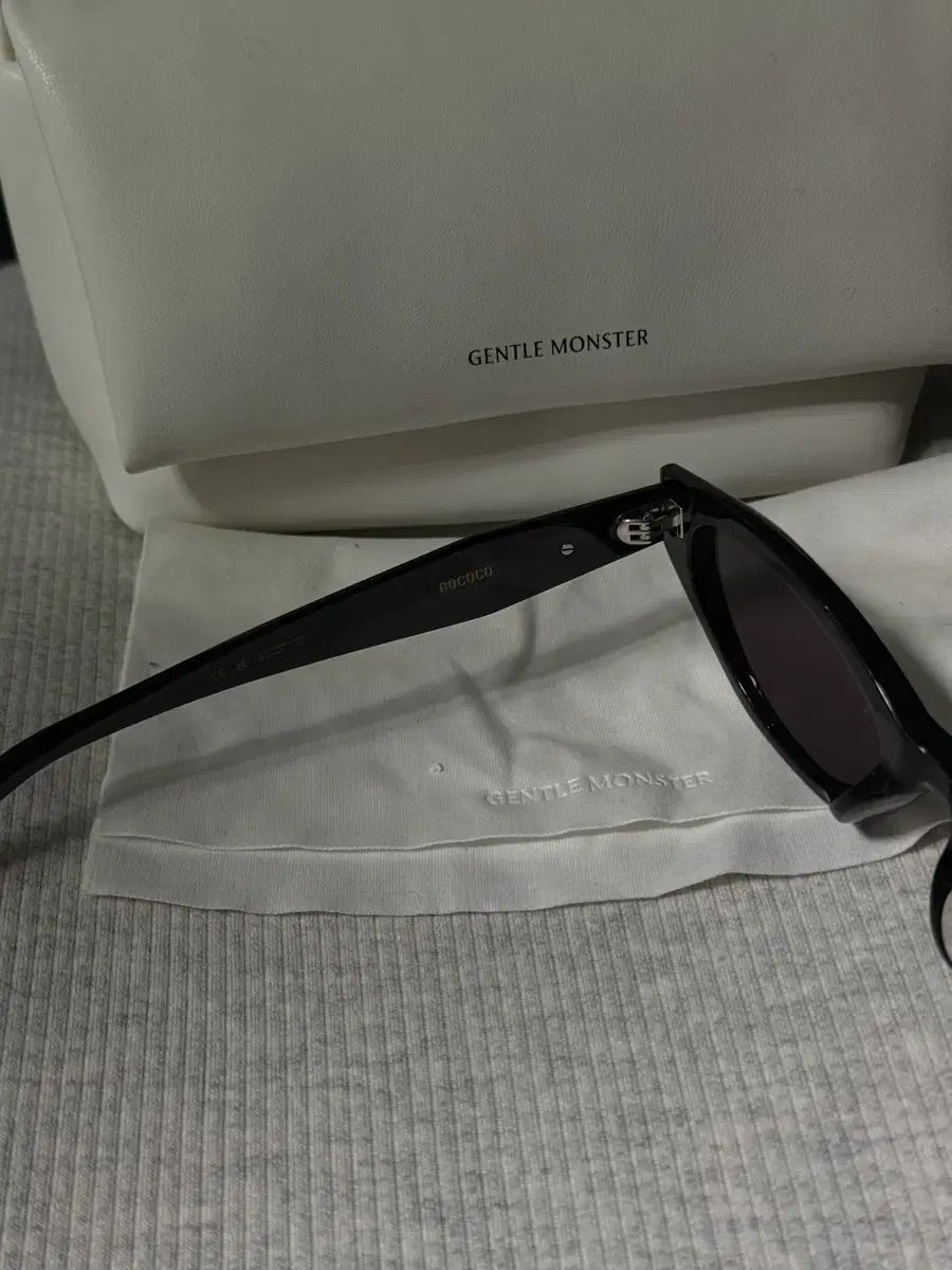  GENTLE MONSTER ジェントルモンスター ロココ ブラック サングラス 小物