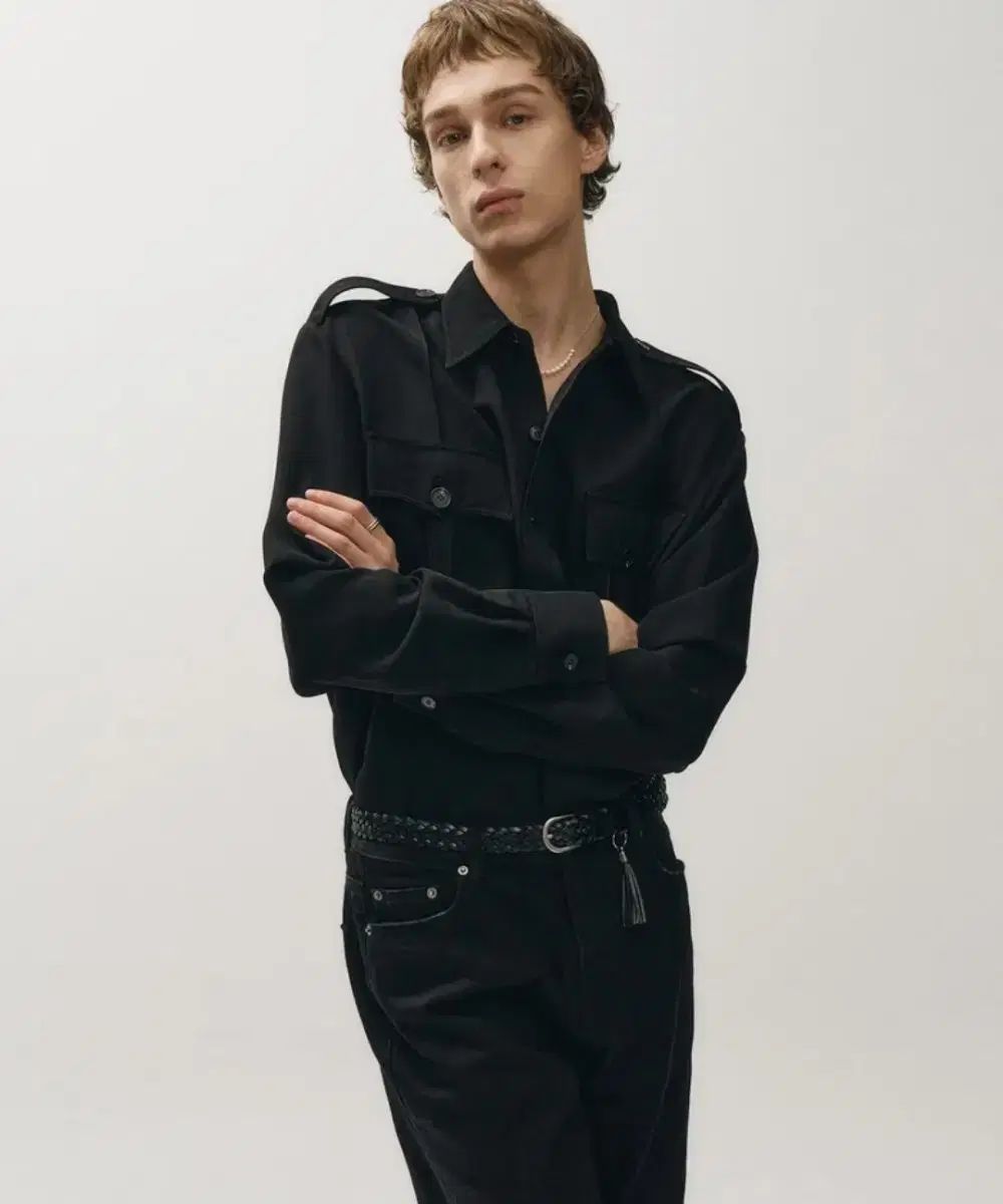 50 NOIRER ノイア ピンタック オフィサー ラックス シャツ