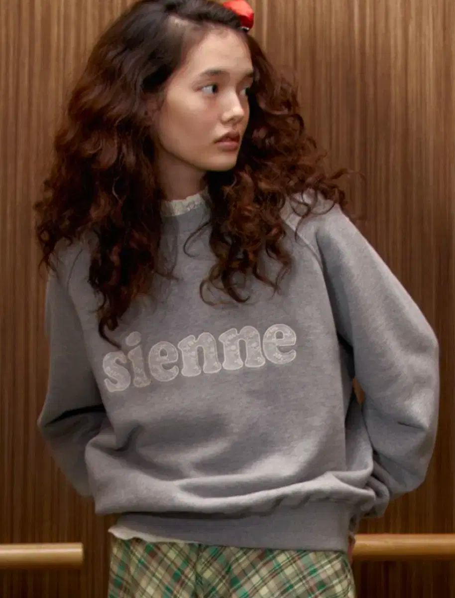 2回着用 シエンヌ Sienne Lace Sweatshirts