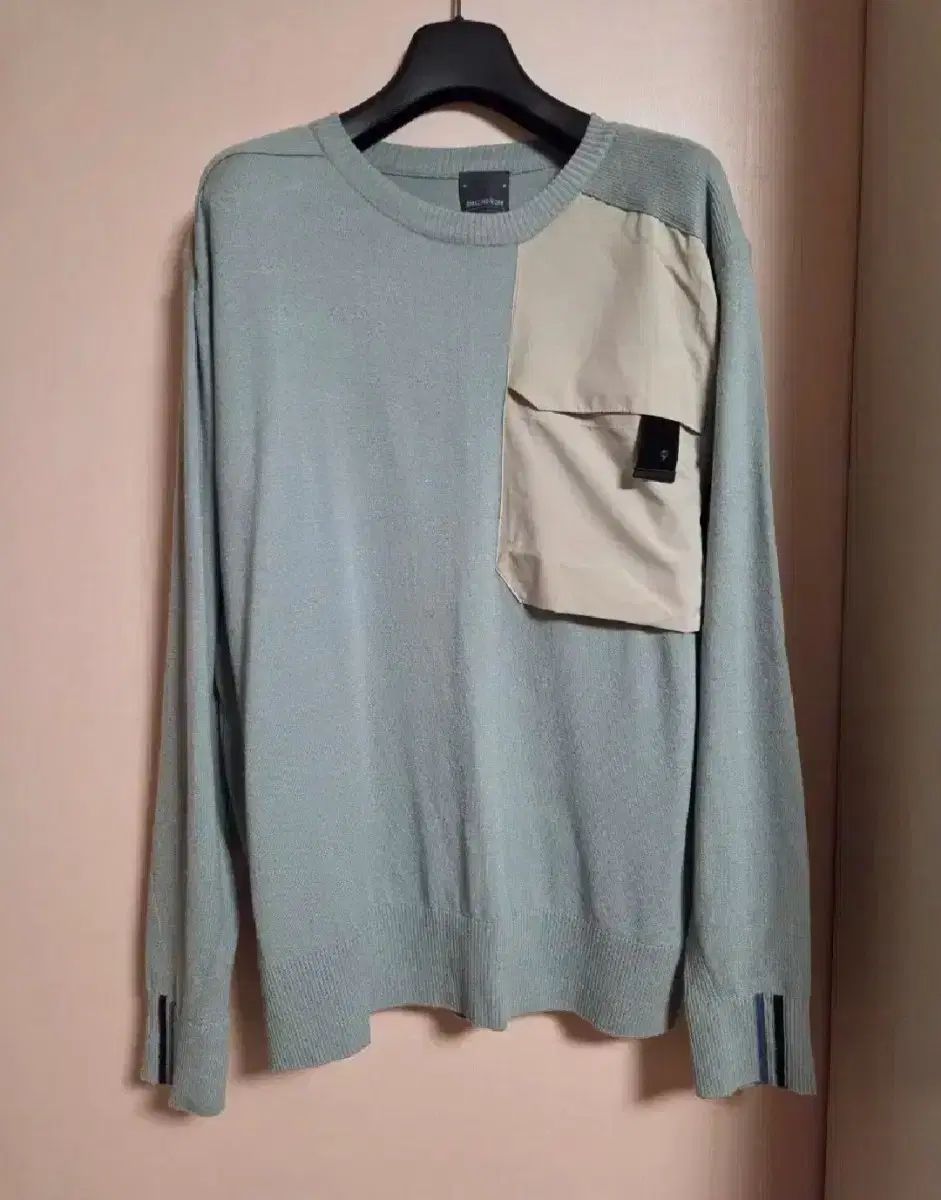 アメージングクリー ポケット デザイン ニット