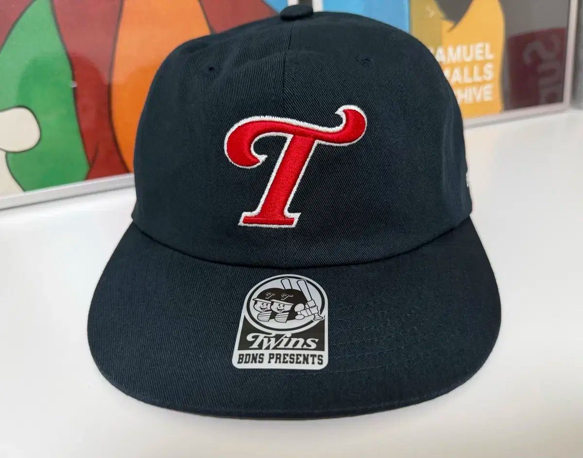 BDNS x LGツインズ Classic ロゴ キャップ ネイビー