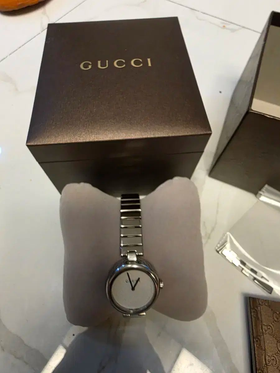  グッチ レディース 時計 金属ベルト 時計