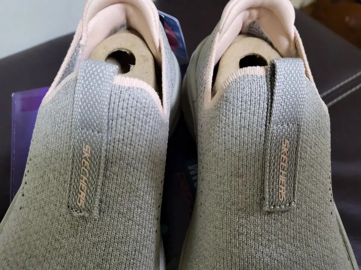 スケッチャーズ レディース