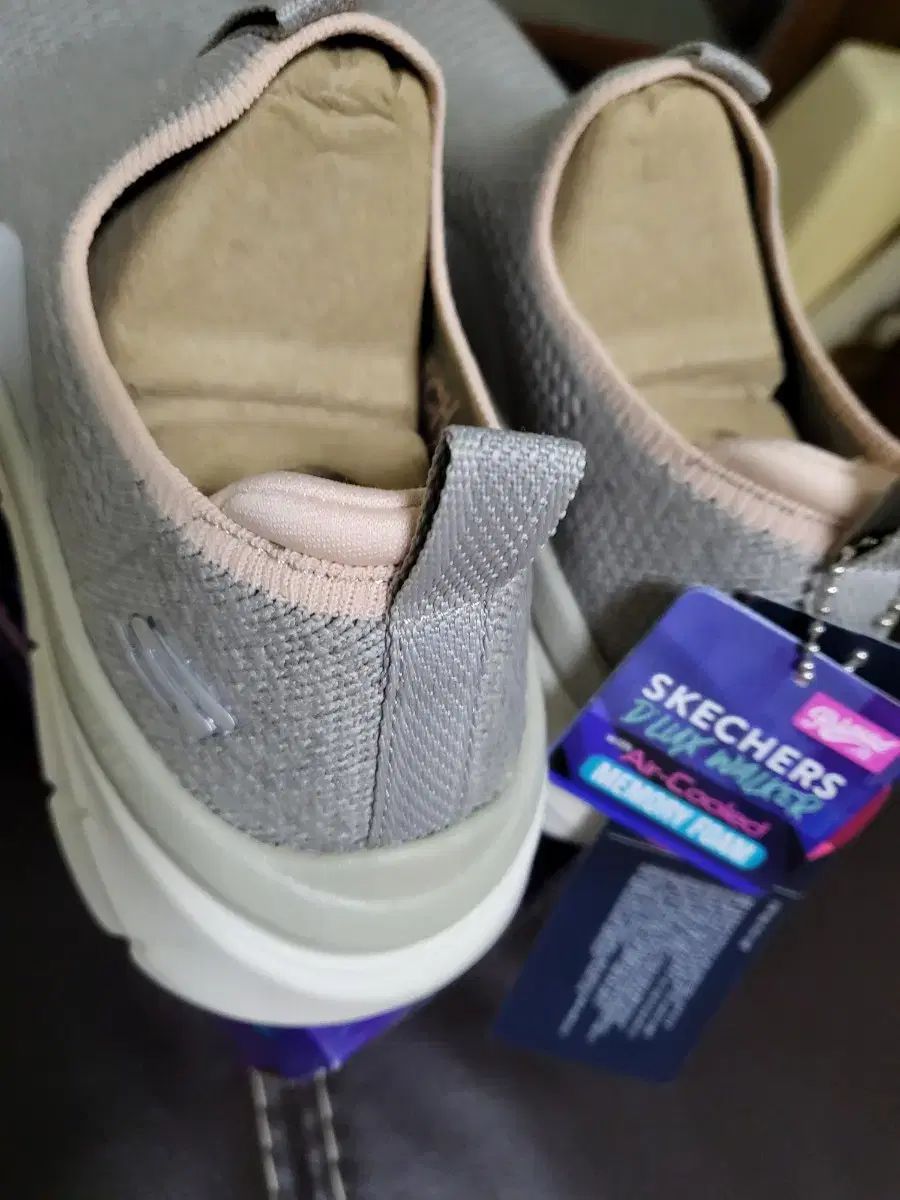 スケッチャーズ レディース スリッポン ウォーカーブーツ 240 トープ ベージュ