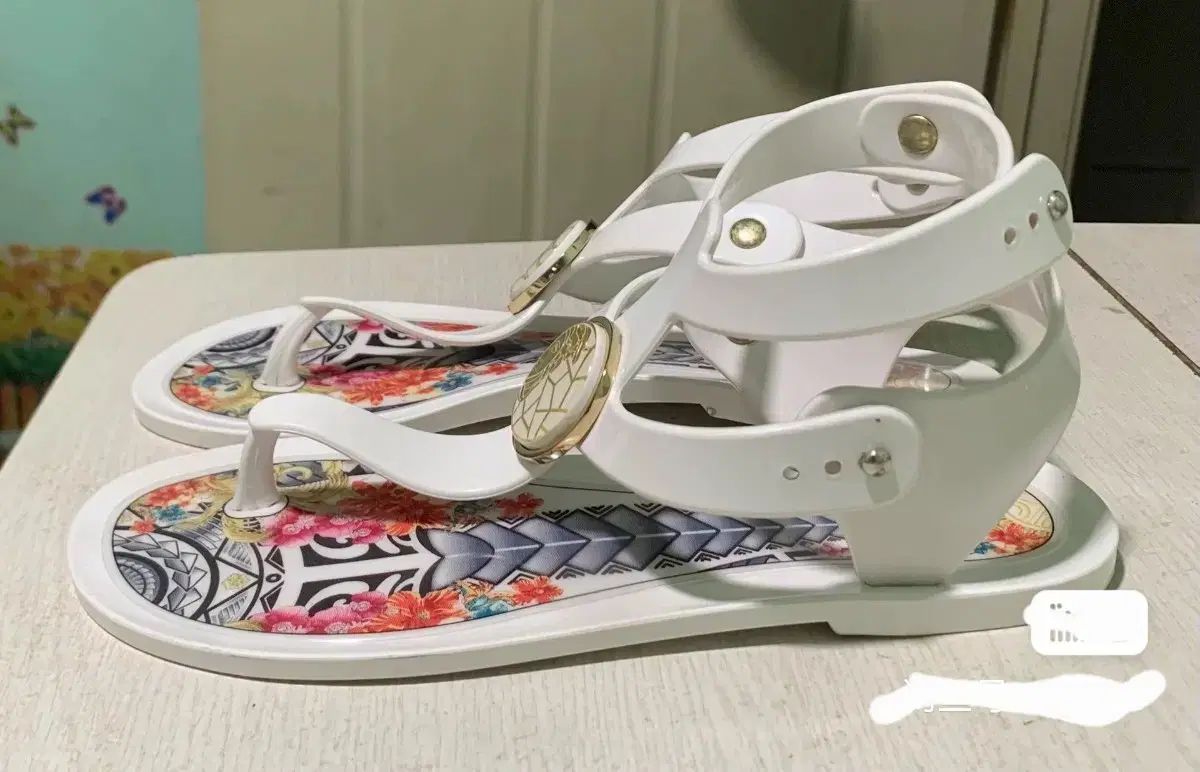 ヴェルサーチェ メリッサ 白 フラワー サンダル スリッパ 36