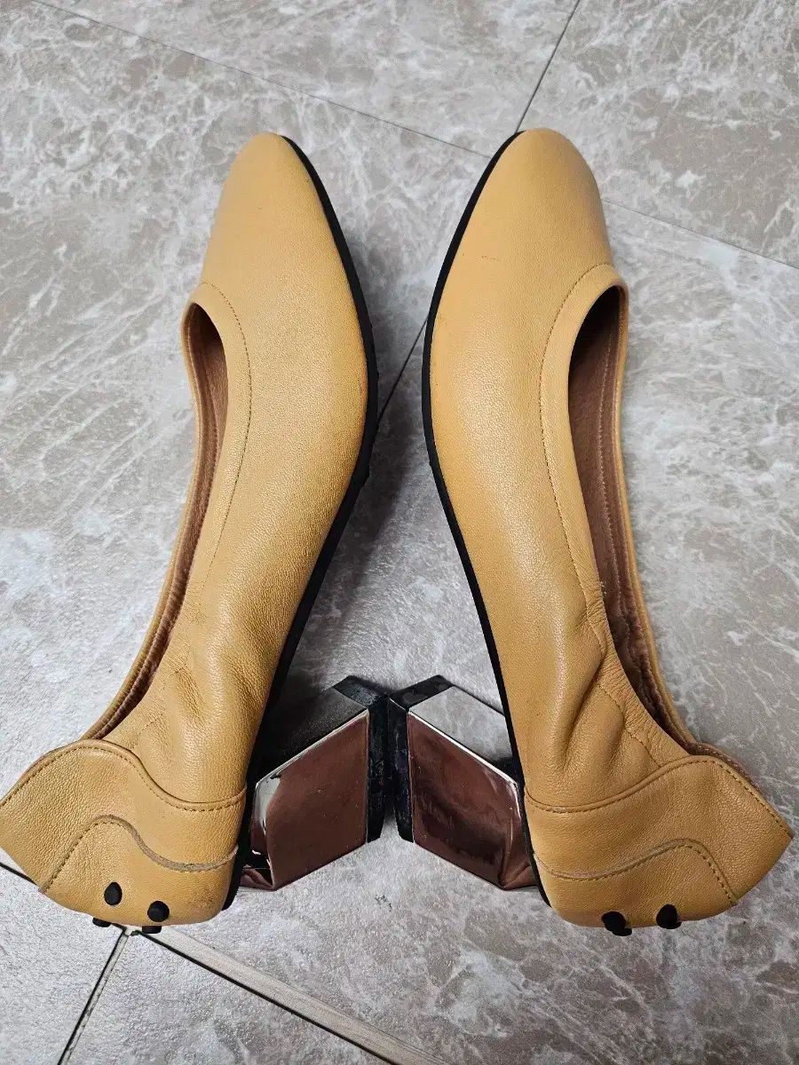 パンプス フラットシューズ